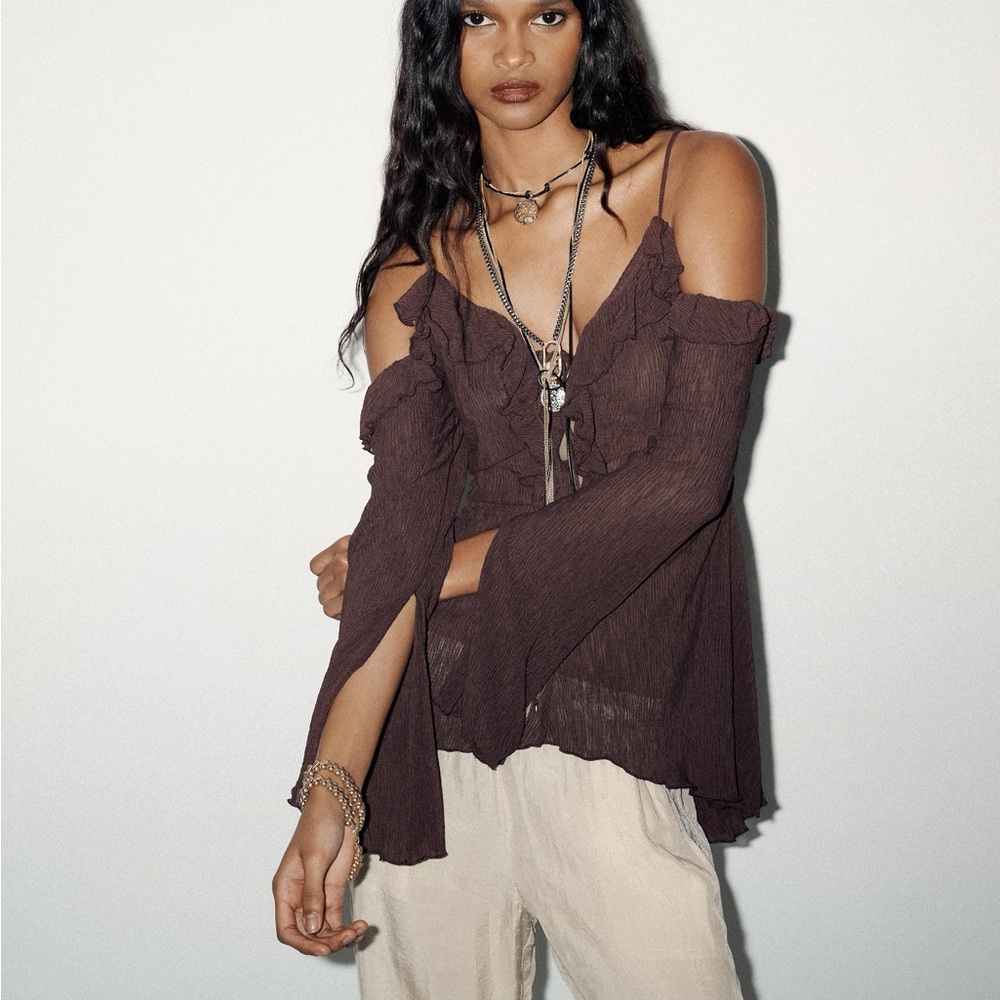 NWT Zara RUFFLED COLD-SHOULDER TOP